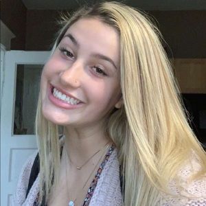 Meet your Posher, Meredith